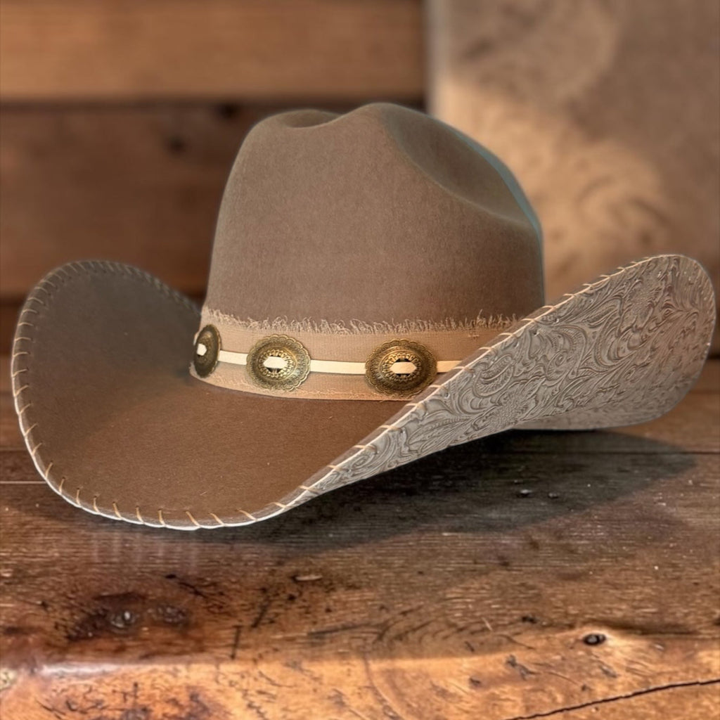 The Champagne Cowgirl